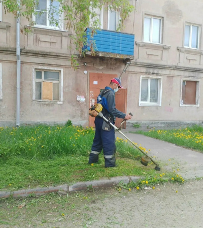 В Коломне начался сезон покоса травы