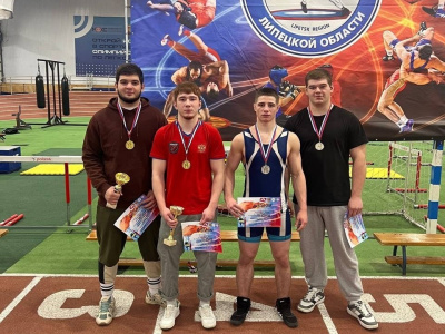 Луховицкие борцы завоевали 4 медали на федеральном турнире в Липецке