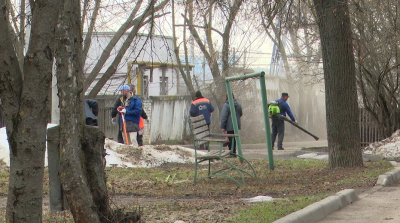 В Коломне приступили к уборке дворов и улиц