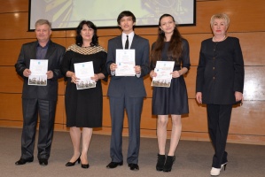 Лучших учащихся наградили стипендией главы города