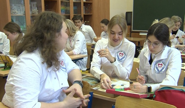 Ученики медицинского класса гимназии №9 раскрыли "Врачебную тайну"  