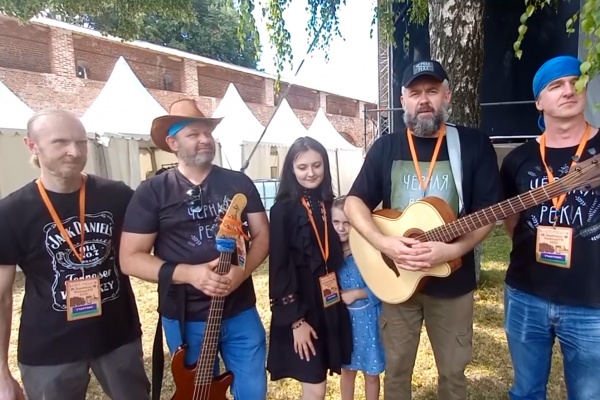  Луховицкая группа "Черная река" выступила на фестивале в Зарайске