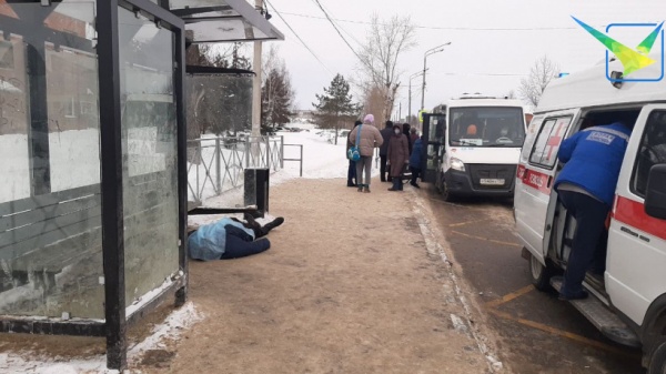 В Луховицах мужчина умер прямо на автобусной остановке
