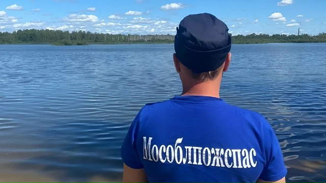 Спасатели Подмосковья предупредили о рисках купания в непроверенных водоёмах