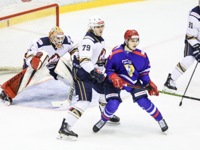 "Химик" уступил "Олимпу" в напряжённом матче ВХЛ  