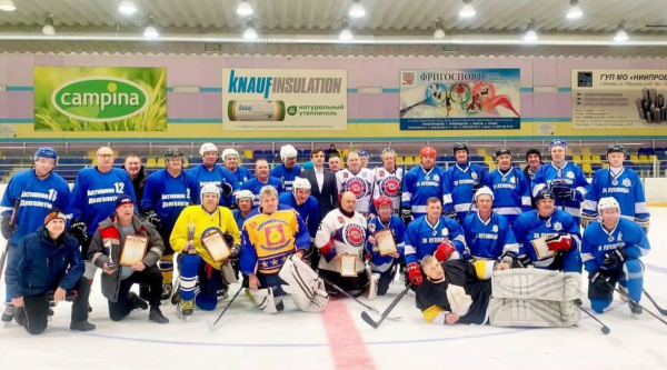 Луховицкие хоккеисты заняли второе место на областном турнире