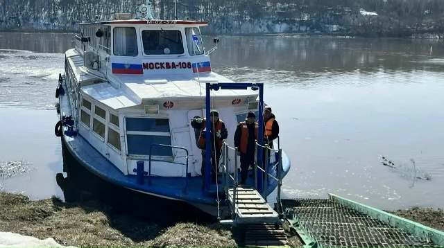 В Озёрах изменили расписание пассажирского теплохода