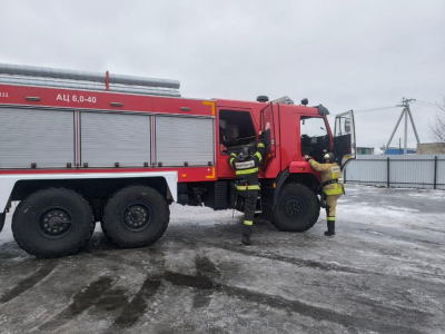 Пожарные-спасатели Егорьевска доставили пенсионерку в больницу
