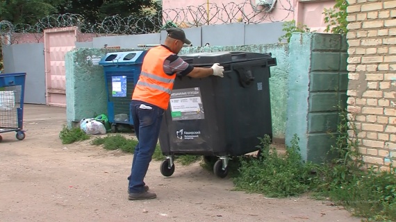 Решат ли новые контейнеры проблему с вывозом мусора?