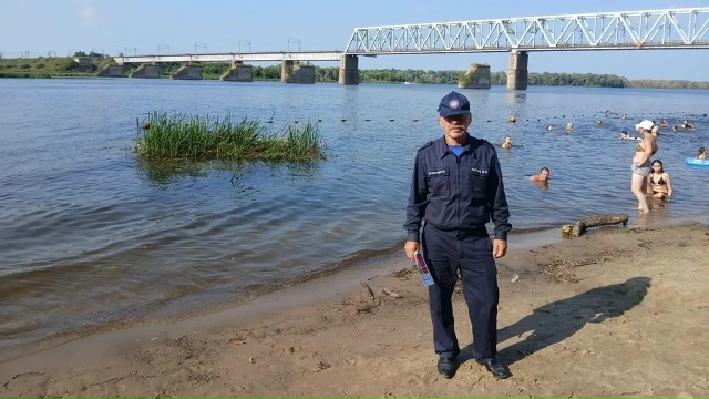 Спасатели Коломны предупредили о рисках купания в водоёмах в последний месяц лета