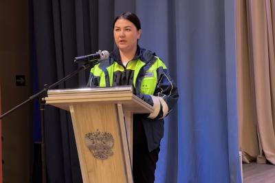 В Коломне полицейские приняли участие в городском родительском собрании