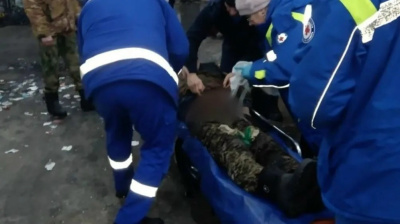 В Озёрах спасатели вызволили мужчину из производственной ленты