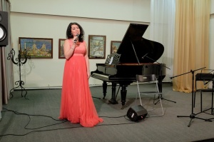 В "Доме Озерова" выступила Светлана Белова со своей группой "Акцент"