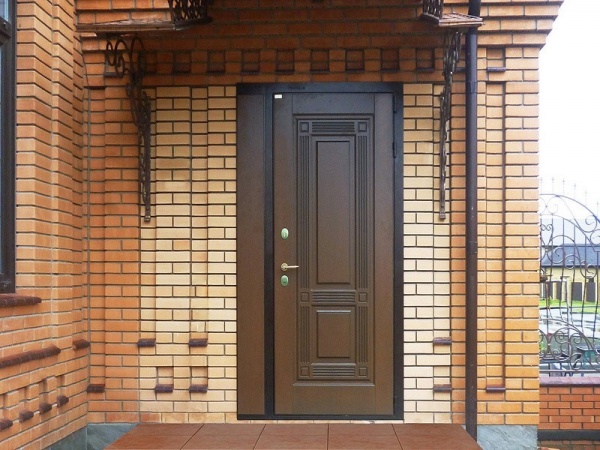 Компания Homedoors изготавливает качественные входные двери разного дизайна