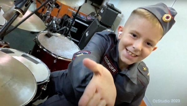 Юный барабанщик из Озёр занял первое место на конкурсе профсоюзных талантов