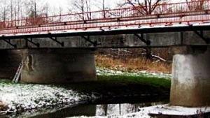 Реконструкцию моста через реку Устынь в Коломенском районе планируют завершить в следующем году