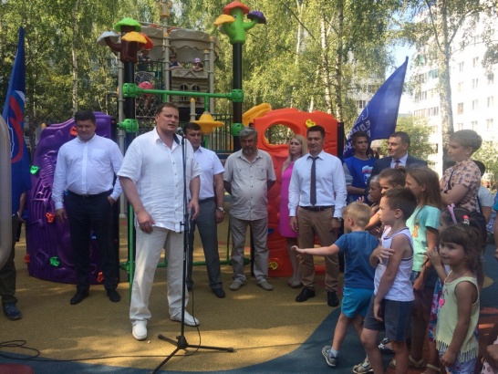 В Коломне открыли три новых детских площадки