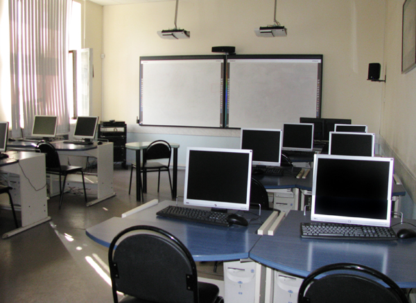 Зарайской гимназии пообещали новые компьютеры
