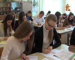Выпускники сдали первые государственные экзамены