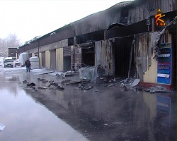 На строительном рынке в Колычево произошел крупный пожар