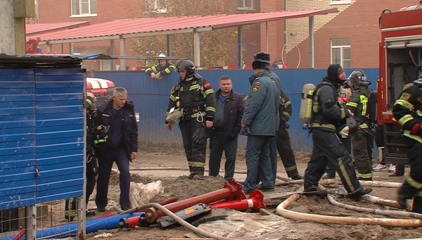 28 октября на территории строительства пристройки гимназии №2 произошло возгорание