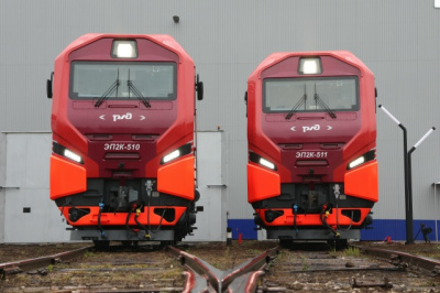 Коломенский завод выпустил два электровоза
