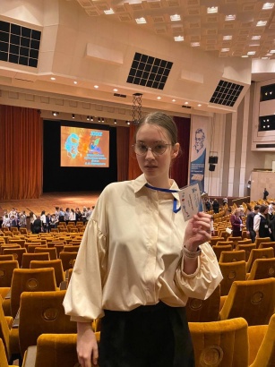 Ученица школы №16 стала победительницей Всероссийского конкурса юношеских исследовательских работ