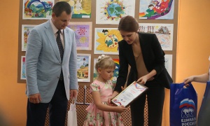 Рисунок юной коломчанки вошел в тройку лучших по итогам конкурса "Дети России - за мир"