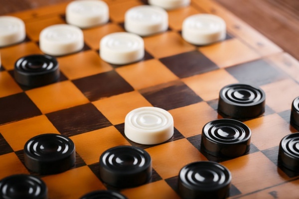 В Коломне состоится сеанс одновременной игры в шашки с чемпионами