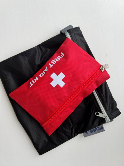 Собираем походную аптечку для отдыха в горах