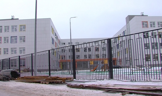 В Колычёве на улице Захарова завершилось строительство школы на 825 мест