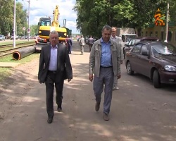 Валерий Шувалов оценил ход работ на Митяевском мосту и улице Зеленой