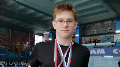 Воспитанник Луховицкой спортшколы стал победителем и призёром областных соревнований по плаванию  