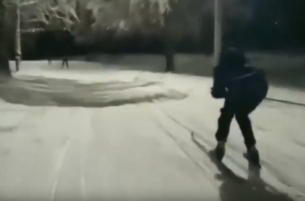 На лыжной трассе в парке 50-летия Октября появилось освещение