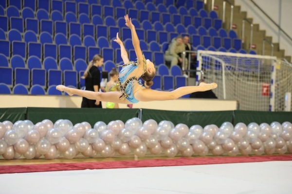 Гимнастки из Озёр завоевали медали межрегионального турнира