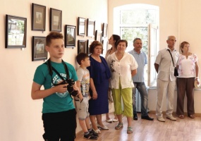 В Белоомуте открылась выставка рязанского художника-реалиста