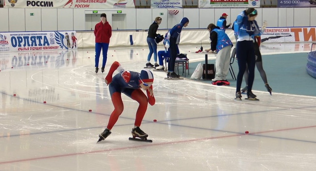 Подвели итоги первых конькобежных стартов сезона