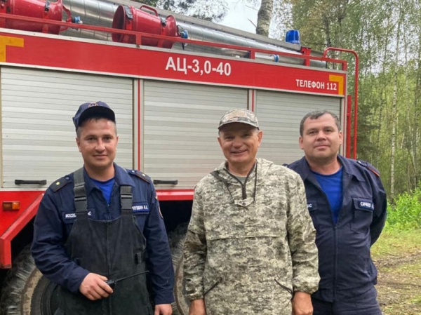 Егорьевские спасатели вывели из леса заблудившегося грибника