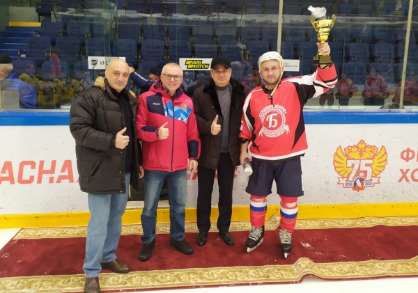 Хоккейный турнир, посвящённый 80-летию битвы под Москвой, завершился в Воскресенске