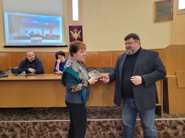 Сотрудникам Коломенской больницы вручили региональные награды и премии
