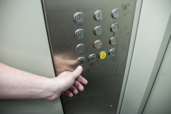 Устранять серьёзные неисправности лифта без решения собственников нельзя