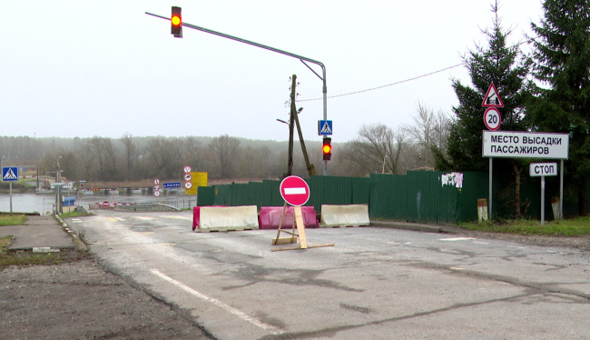 Над коломенскими мостами сгущаются тучи