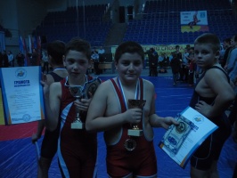 Коломенские борцы завоевали 4 медали на турнире в Раменском