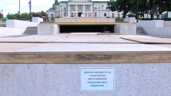 Каскад фонтанов на Михайловской набережной работать в ближайшие недели не будет