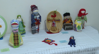 Выставка творчества ветеранов педагогического труда