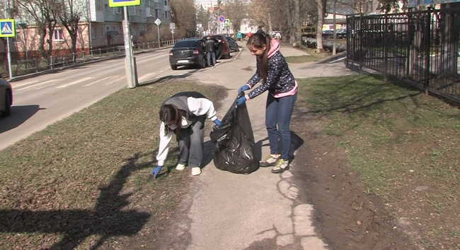 В Луховицах в минувшие выходные прошёл субботник