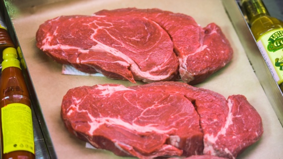 "Горячая линия" по качеству мясной продукции заработала в регионе