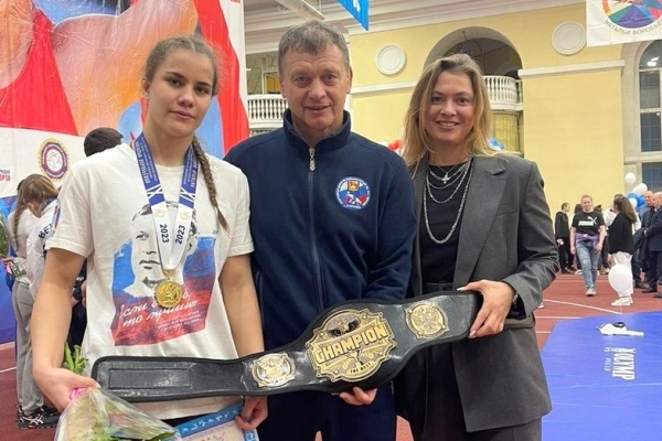 Коломенская студентка привезла домой золотую медаль и чемпионский пояс