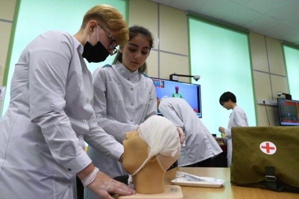 Егорьевские школьники научились оказывать помощь людям с сердечно-сосудистыми заболеваниями