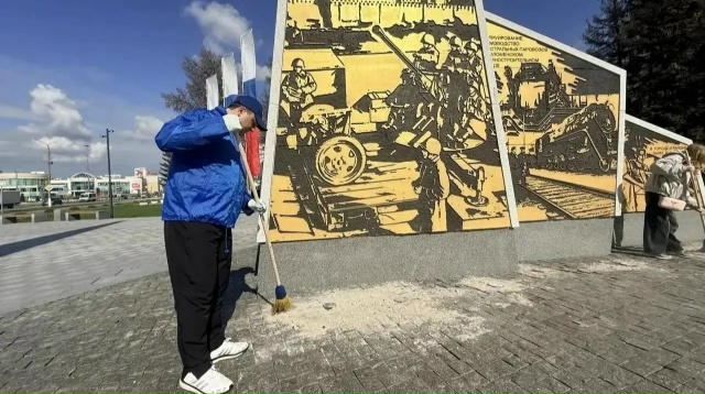 В преддверии Дня Победы в Коломне и Озёрах привели в порядок мемориалы